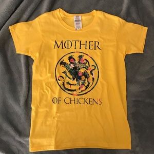 NWOT “Mother of Chickens” GOT T-shirt XS